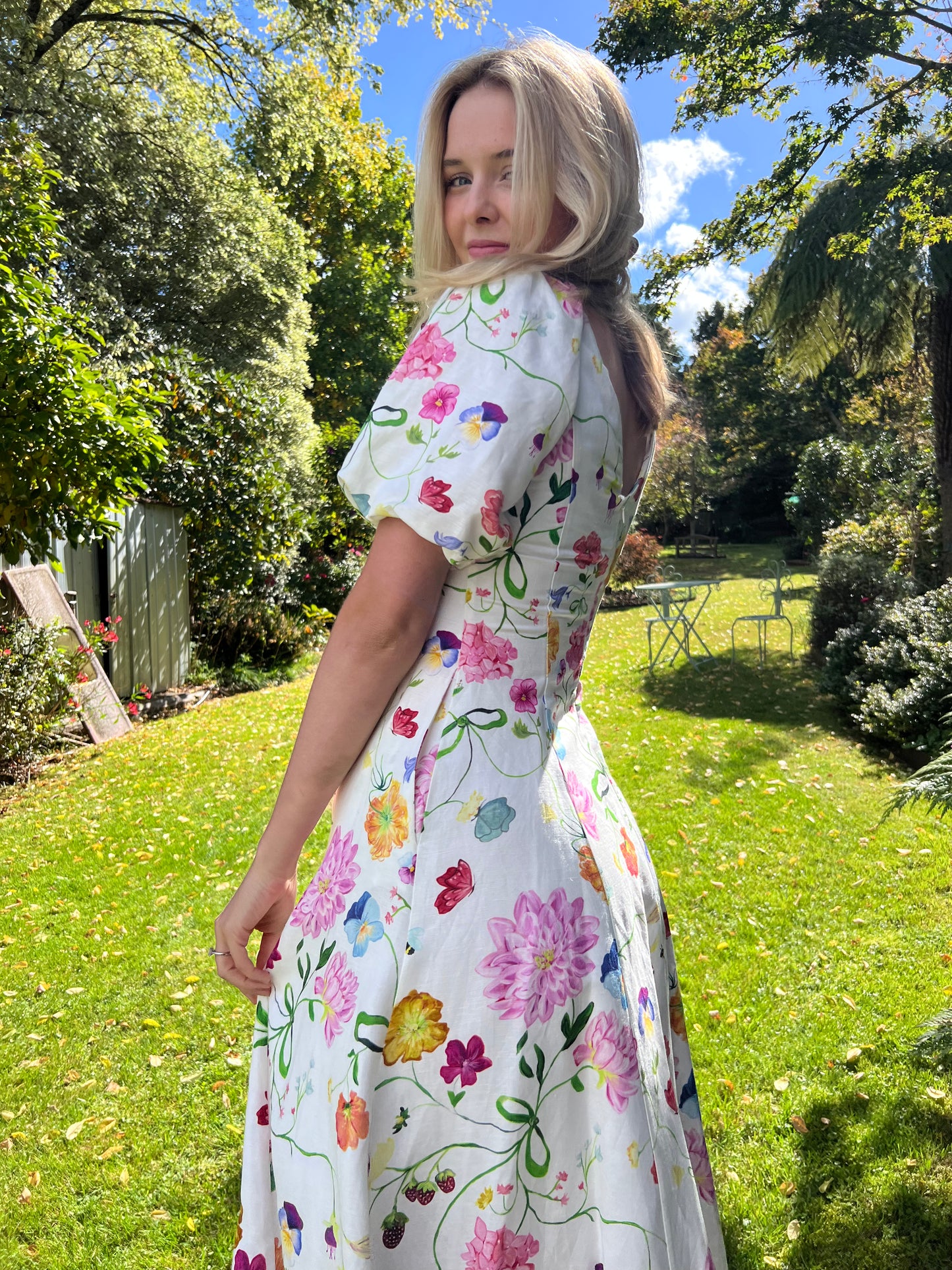 Lila Dreamscape Midi Dress- White