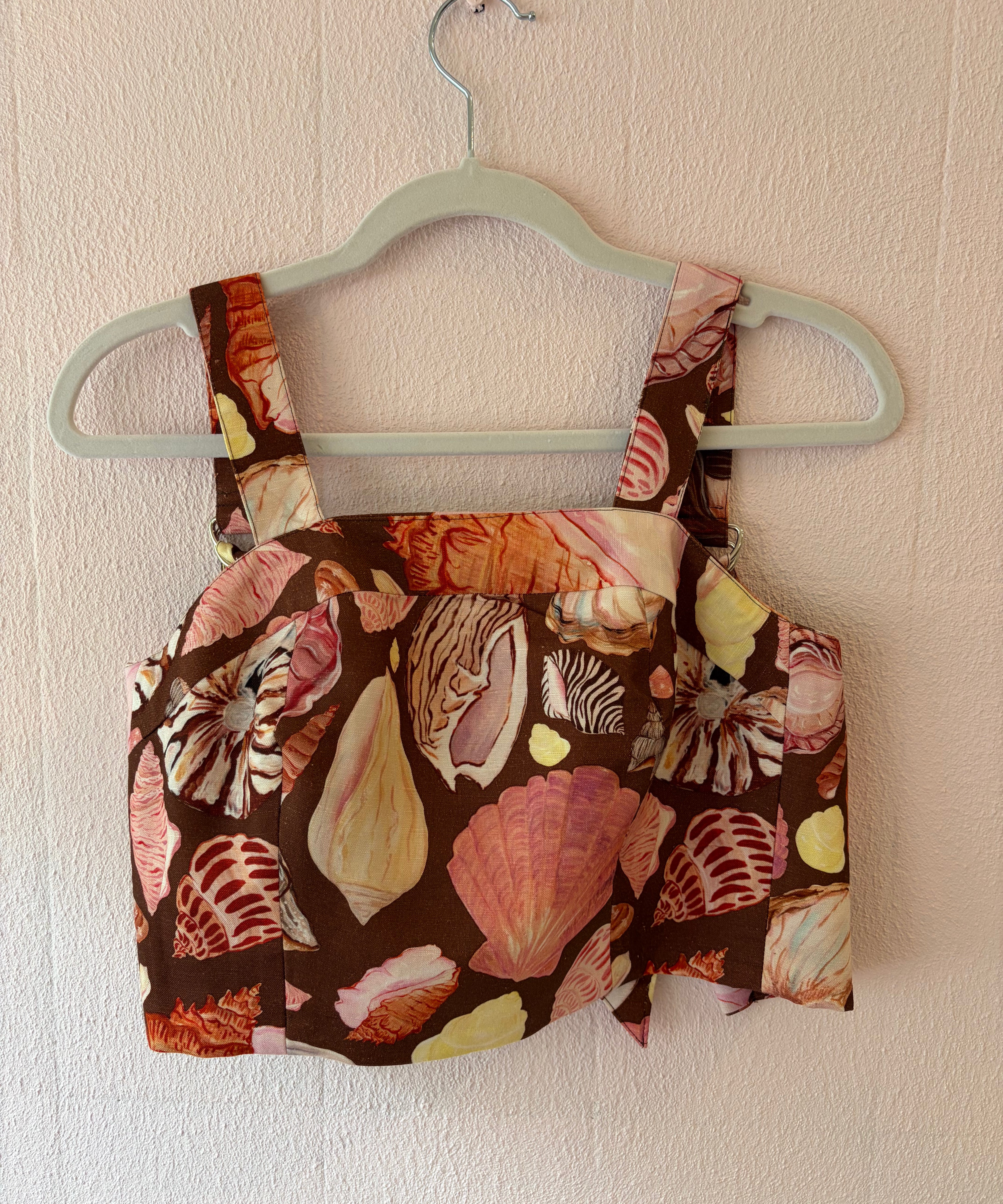 Lottie Crop - Chocolate Seashell