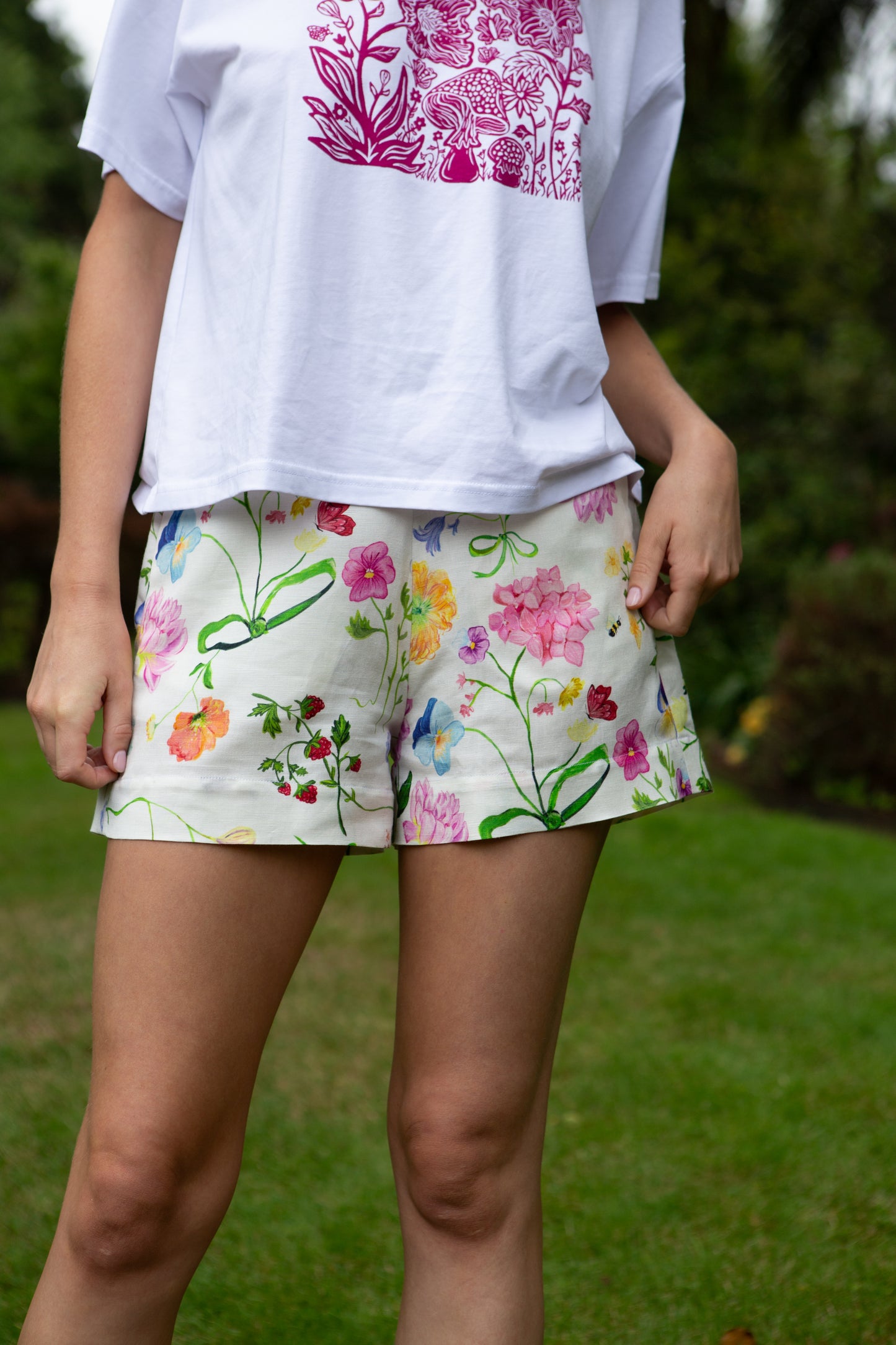 Novie White Dreamscape Shorts